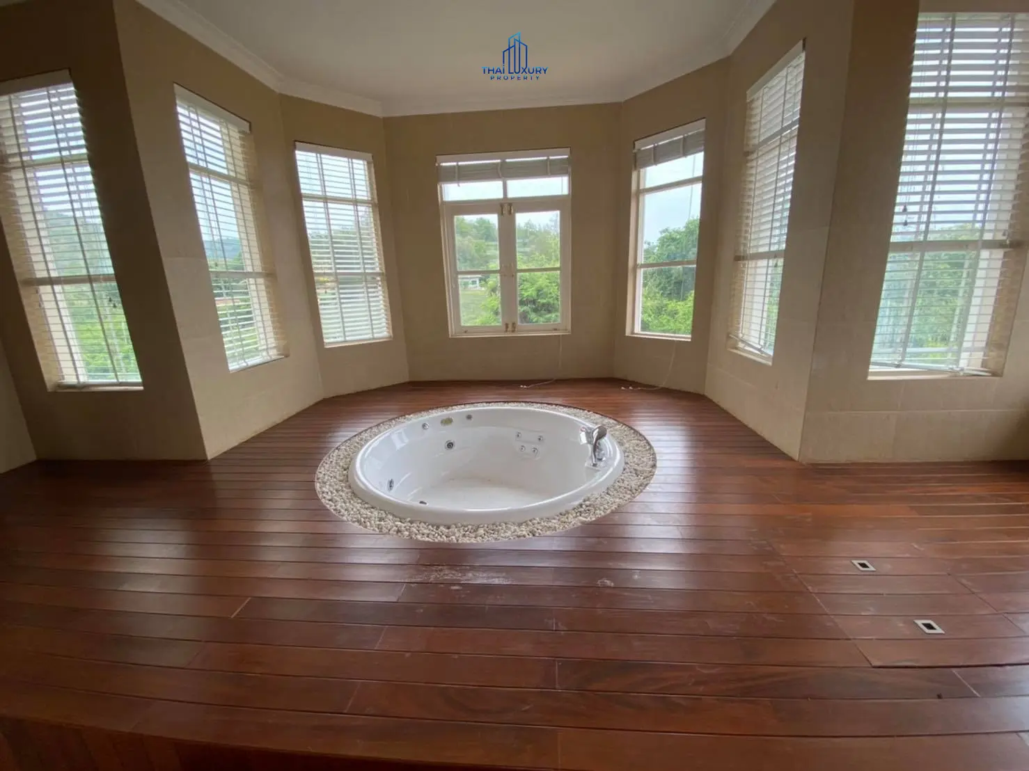 Spacious 5-Bedroom Mediterranean Villa with Pool in Hua Hin