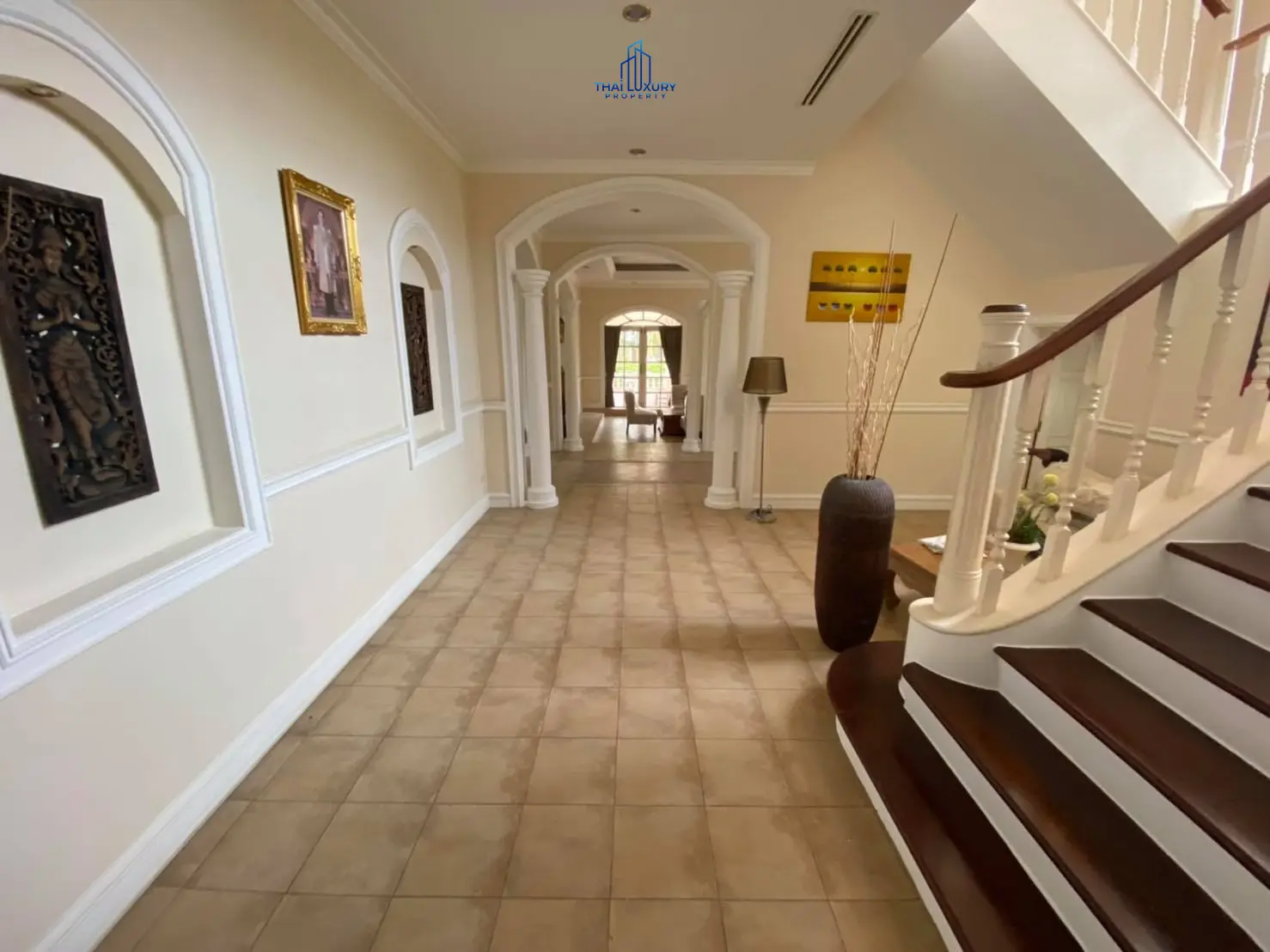 Spacious 5-Bedroom Mediterranean Villa with Pool in Hua Hin