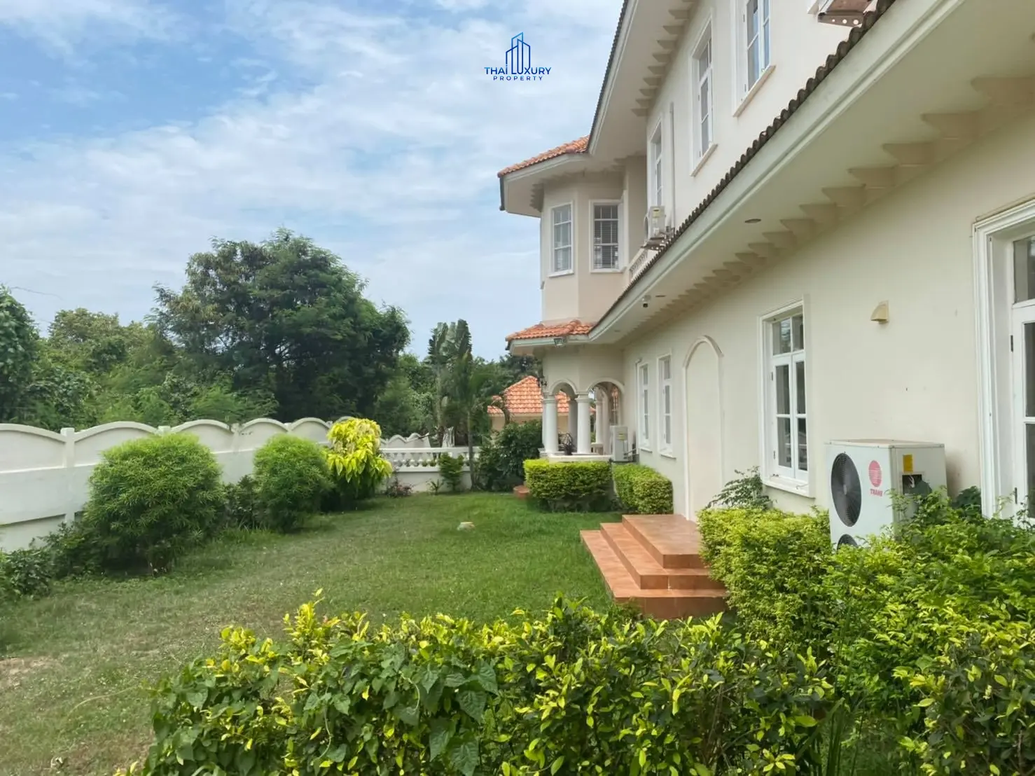 Spacious 5-Bedroom Mediterranean Villa with Pool in Hua Hin