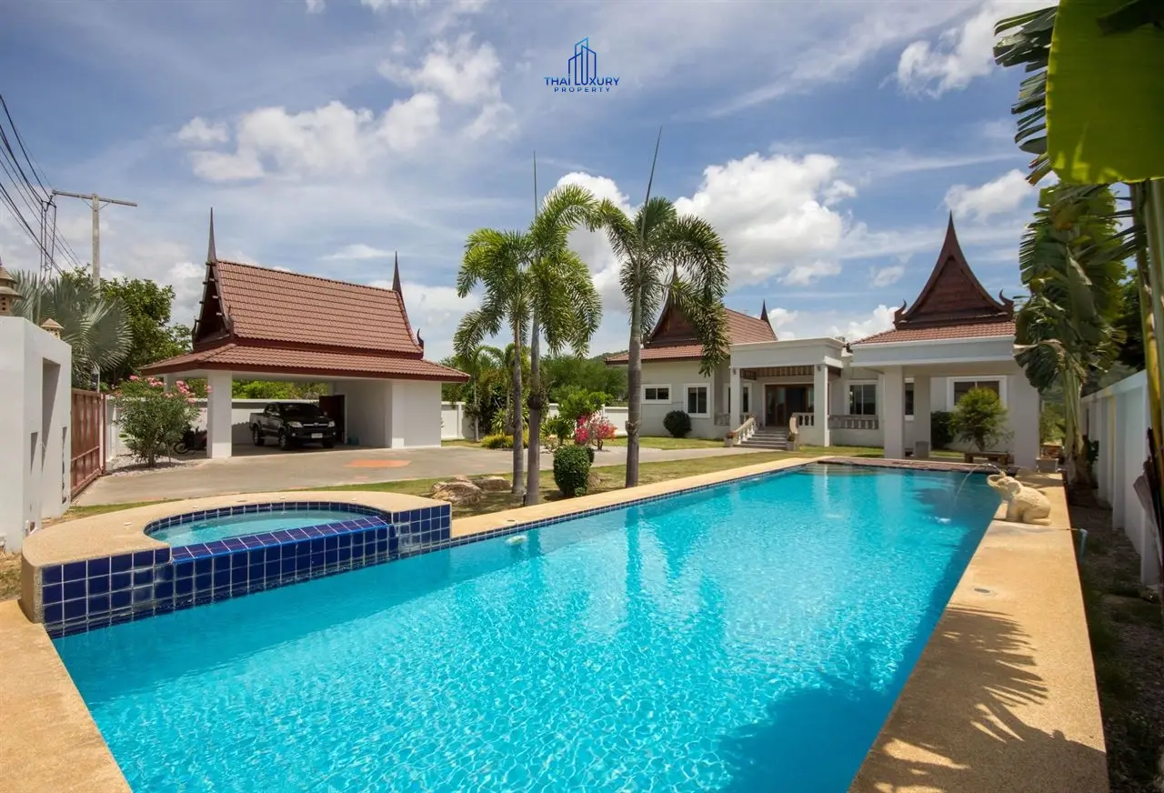 Charming 3-Bedroom Villa with Large Pool and Tropical Garden in Hin Lek Fai
