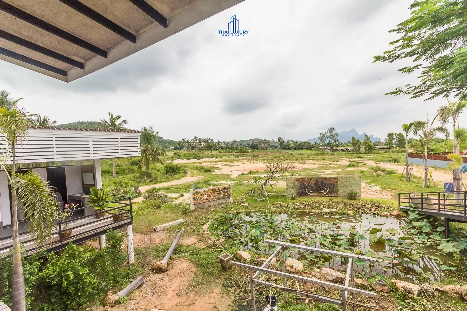 ทรัพย์สินสมัยใหม่ 3 ห้องนอนกว้างขวาง พร้อมสระว่ายน้ำส่วนตัวและวิวเขียวขจีในหัวหิน