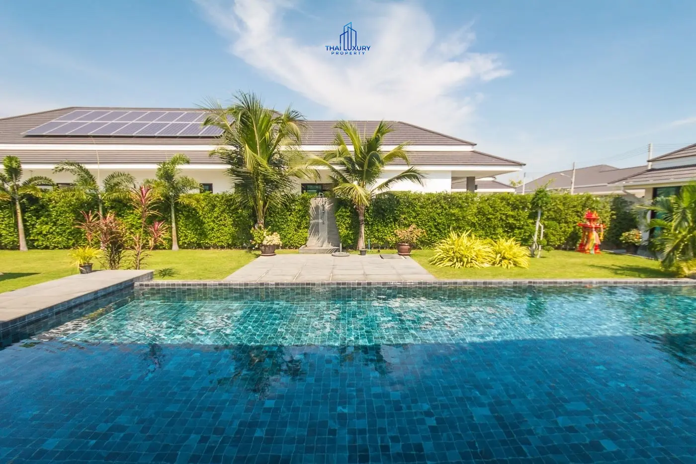 Spacious Single-Story Villa with Pool and Tropical Garden in Cha-Am