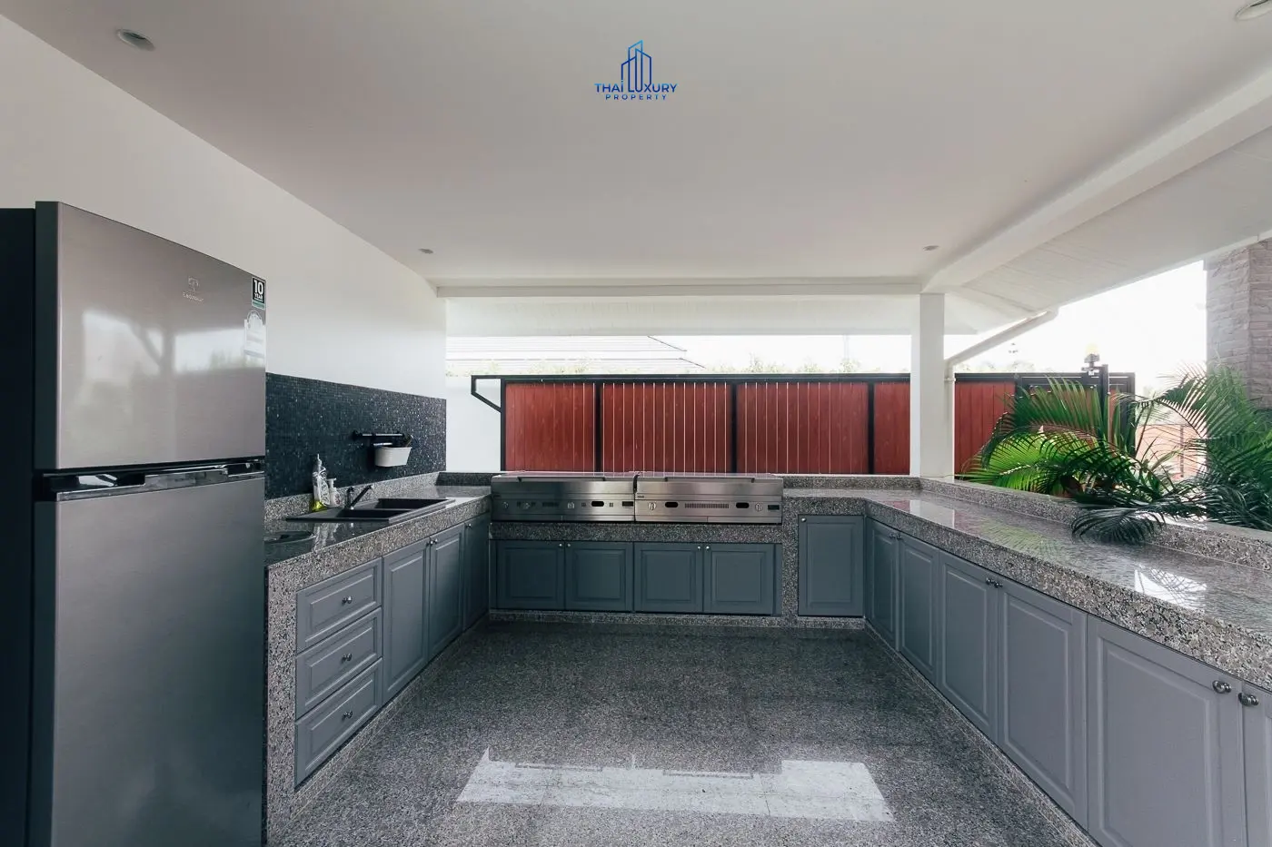 Spacious Single-Story Villa with Pool and Tropical Garden in Cha-Am