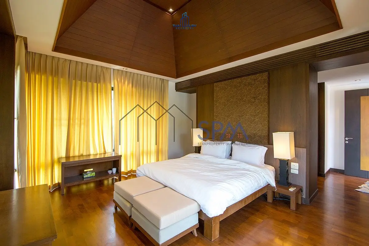 Spacious Modern 3-Bedroom Villa with Illuminated Pool in Hua Hin