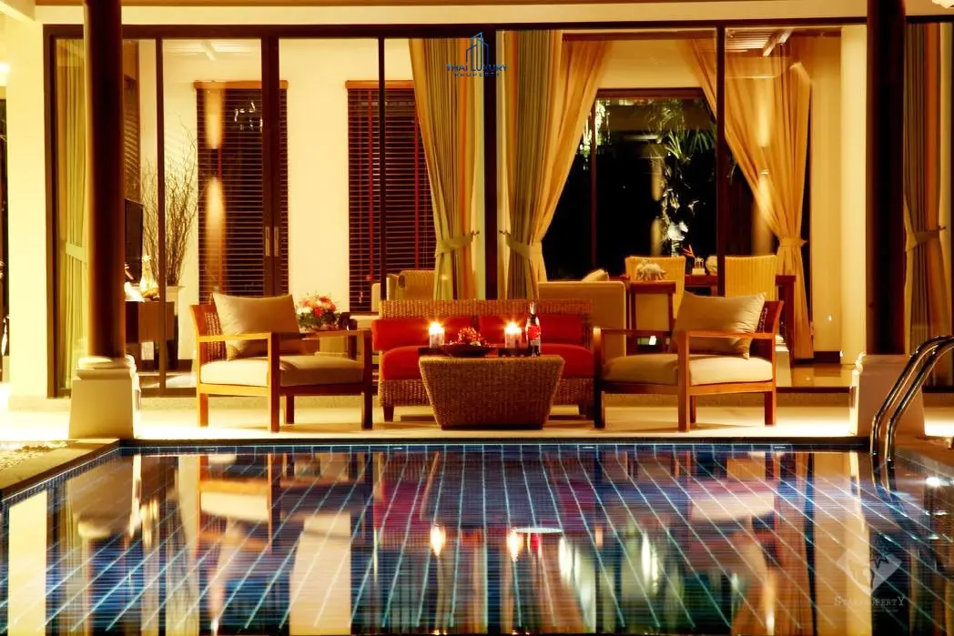 Spacious Modern 3-Bedroom Villa with Illuminated Pool in Hua Hin