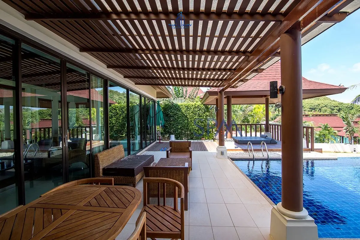 Spacious Modern 3-Bedroom Villa with Illuminated Pool in Hua Hin