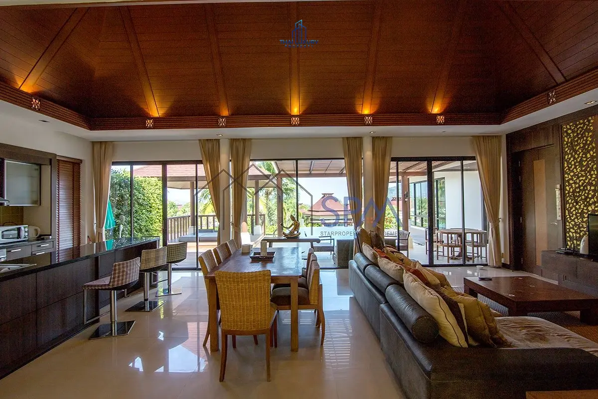 Spacious Modern 3-Bedroom Villa with Illuminated Pool in Hua Hin