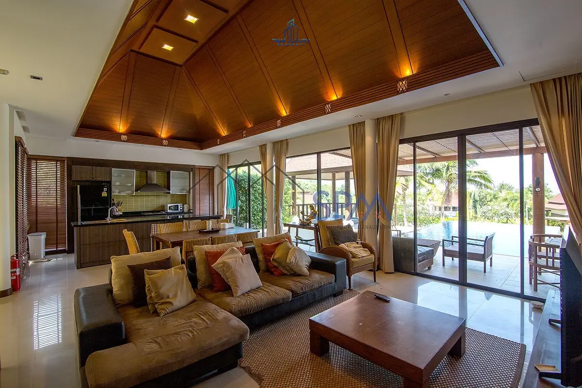 Spacious Modern 3-Bedroom Villa with Illuminated Pool in Hua Hin