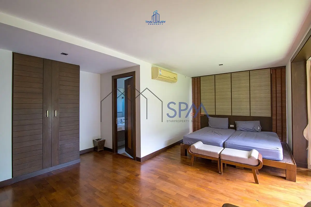 Spacious Modern 3-Bedroom Villa with Illuminated Pool in Hua Hin