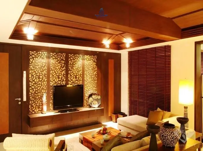 Spacious Modern 3-Bedroom Villa with Illuminated Pool in Hua Hin