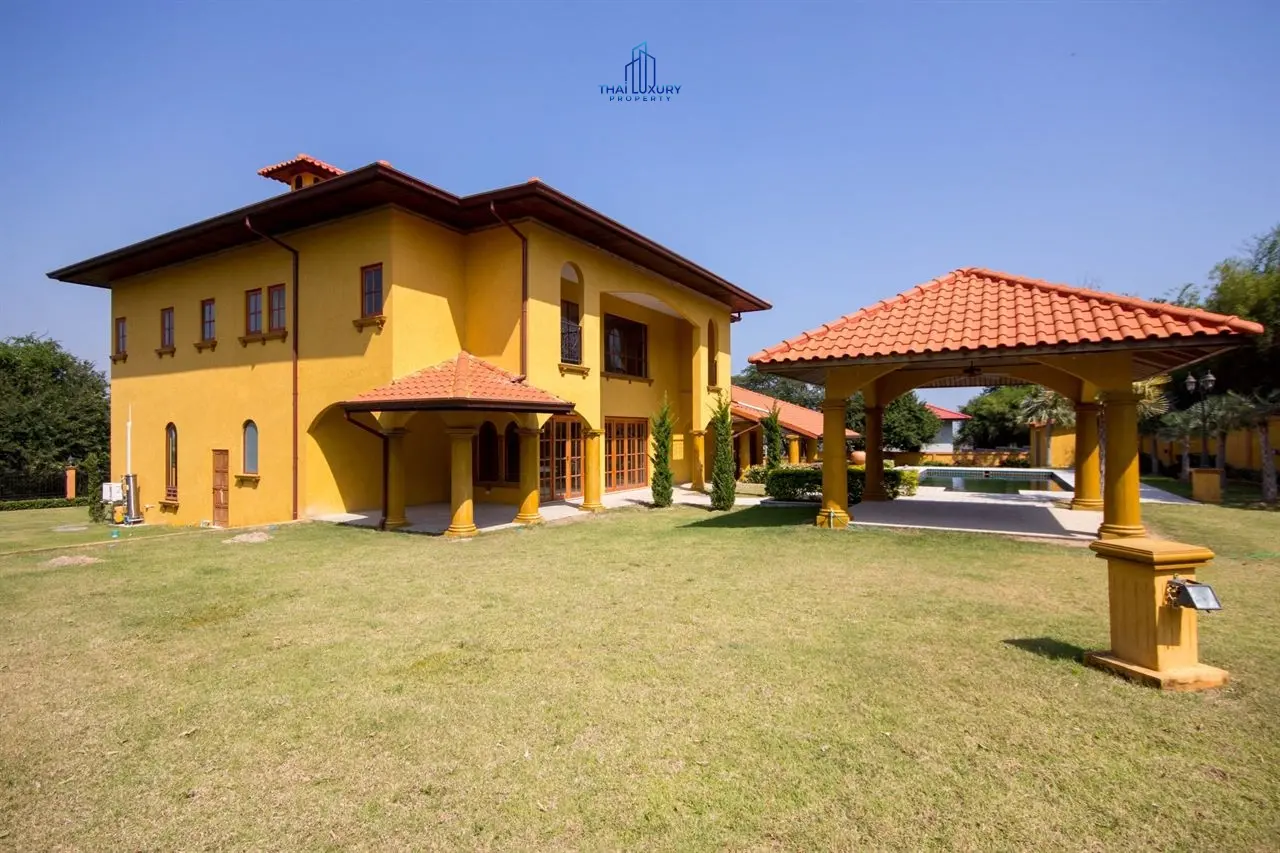 Spacious 4-Bedroom Mediterranean Villa with Pool in Nong Kae, Hua Hin