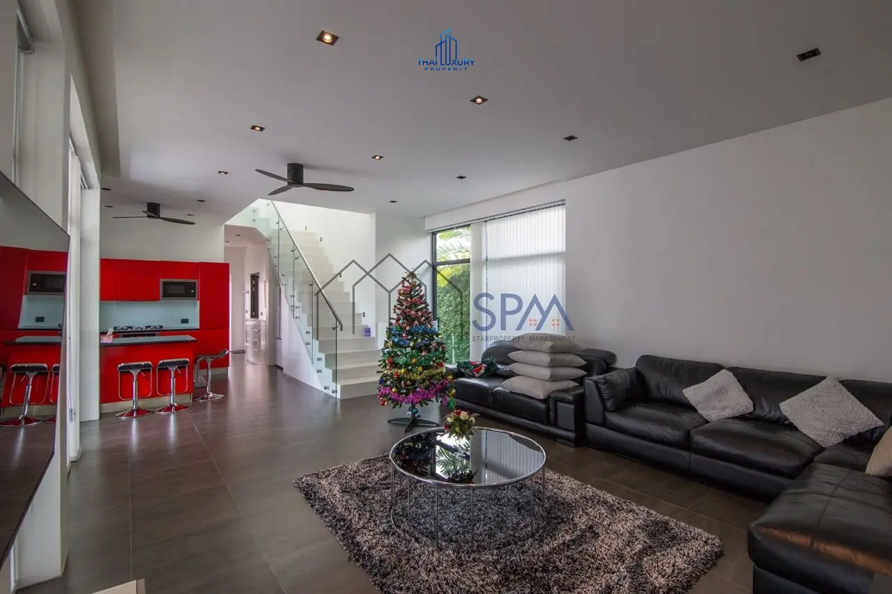Spacious Modern 4-Bedroom House with Pool and Outdoor Living in Cha-Am