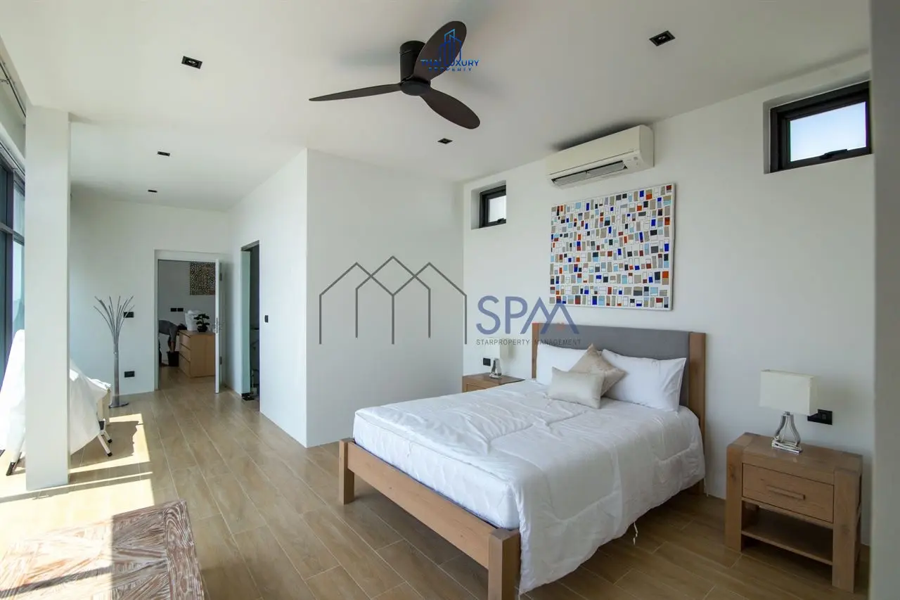 Spacious Modern 4-Bedroom House with Pool and Outdoor Living in Cha-Am