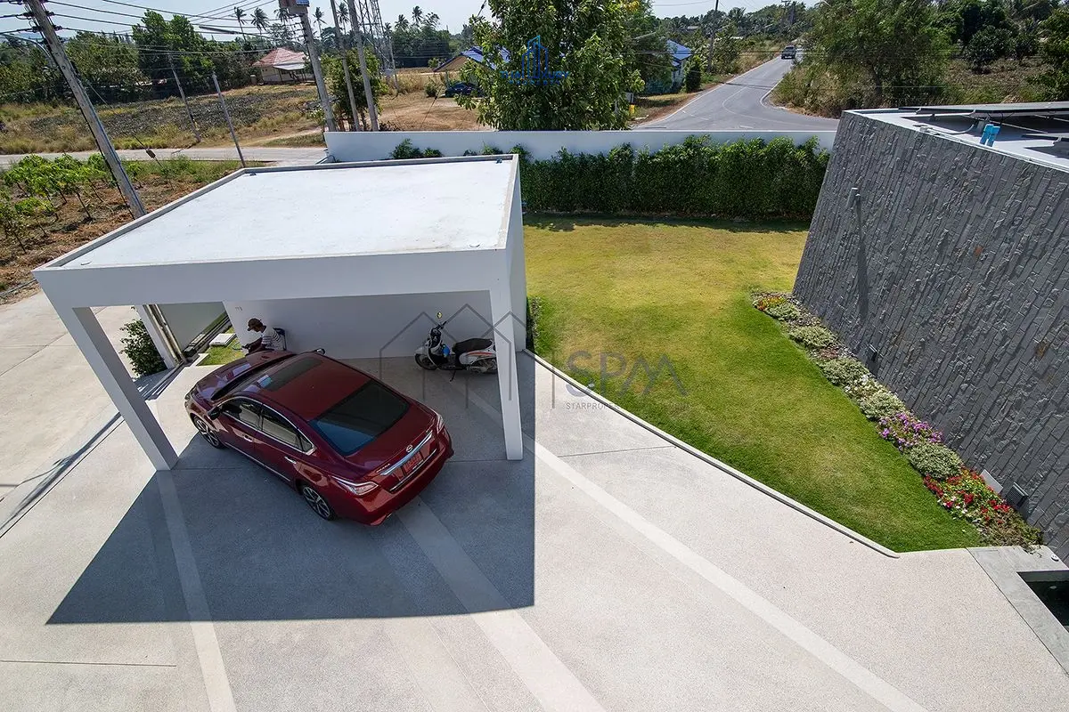 Charming Single-Story Villa with Kidney-Shaped Pool in Quiet Hin Lek Fai