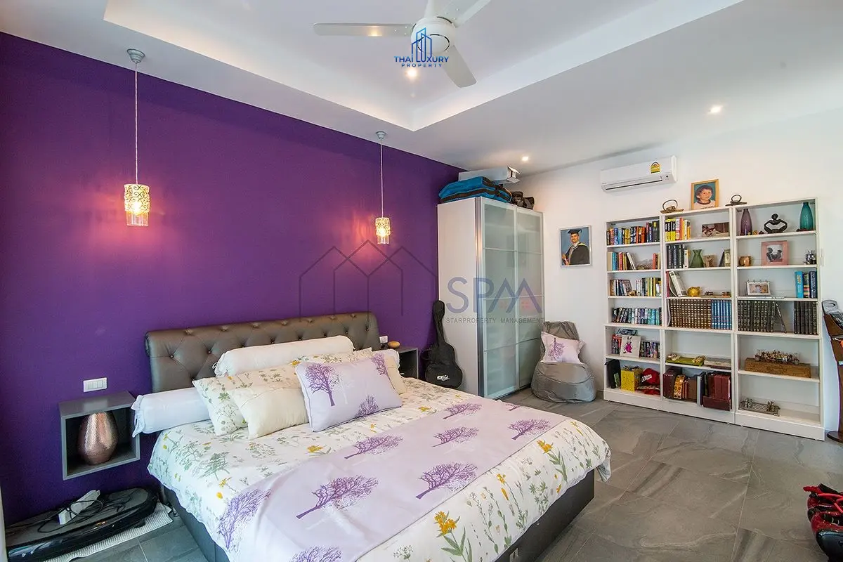Charming Single-Story Villa with Kidney-Shaped Pool in Quiet Hin Lek Fai