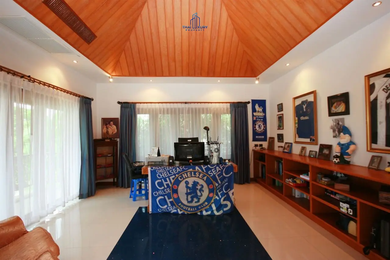 Spacious 4-Bedroom Villa with Central Pool & Tropical Garden in Cha-Am