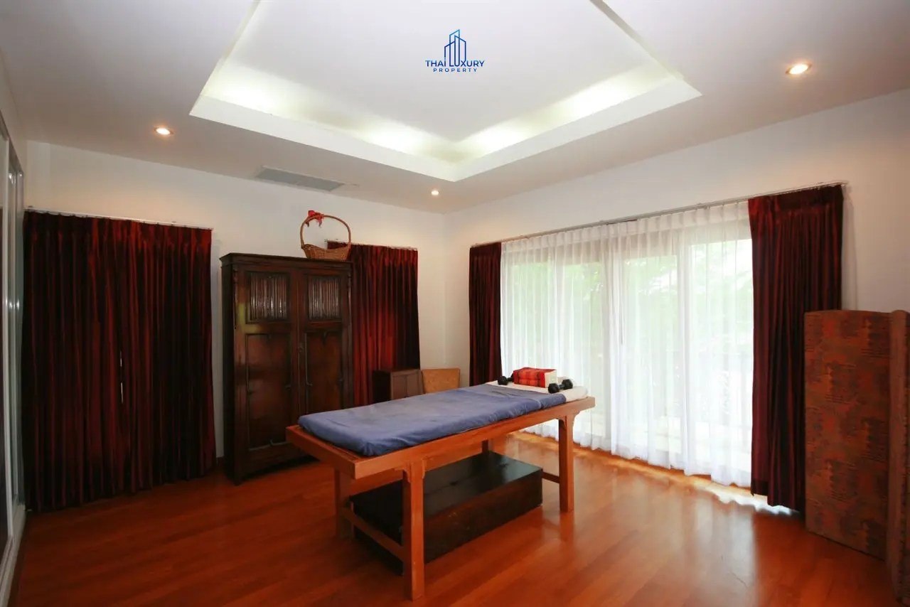 Spacious 4-Bedroom Villa with Central Pool & Tropical Garden in Cha-Am