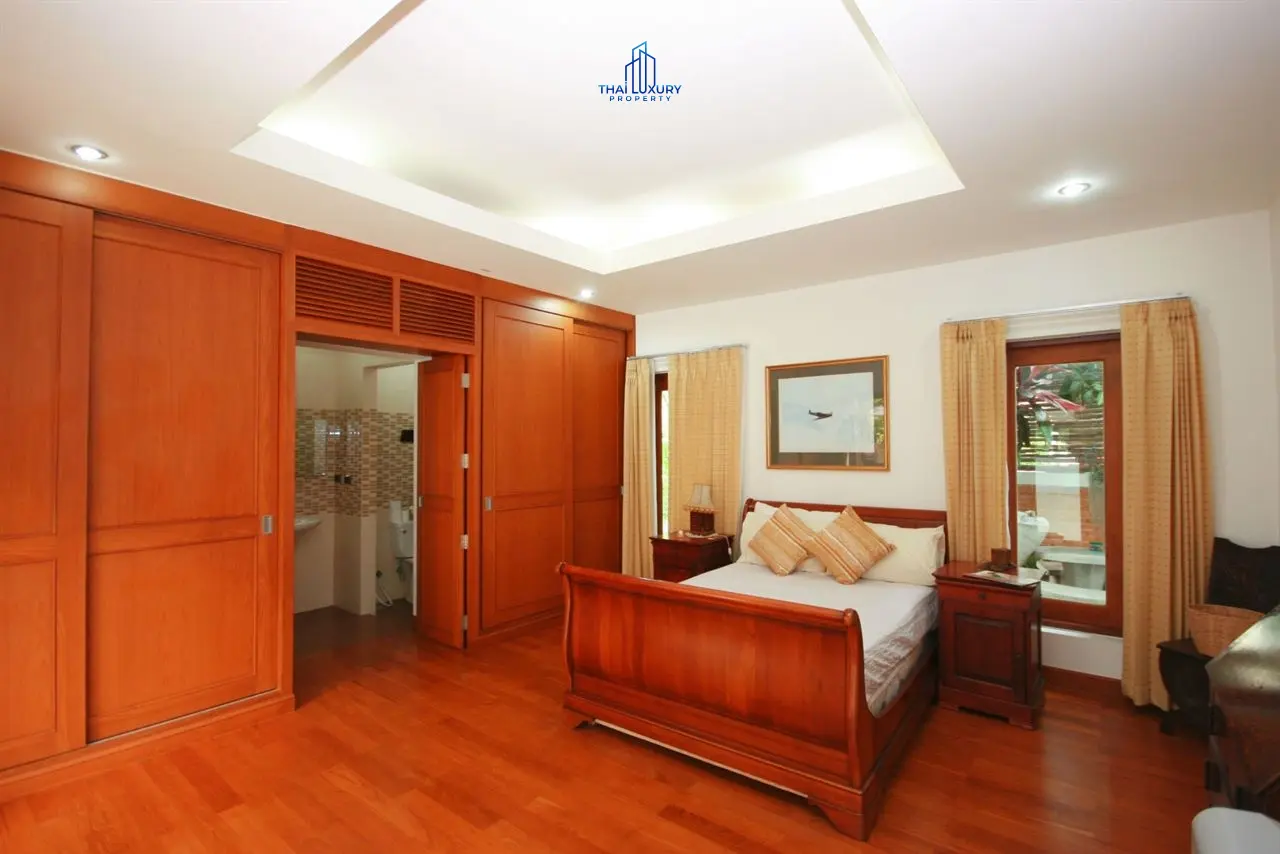 Spacious 4-Bedroom Villa with Central Pool & Tropical Garden in Cha-Am