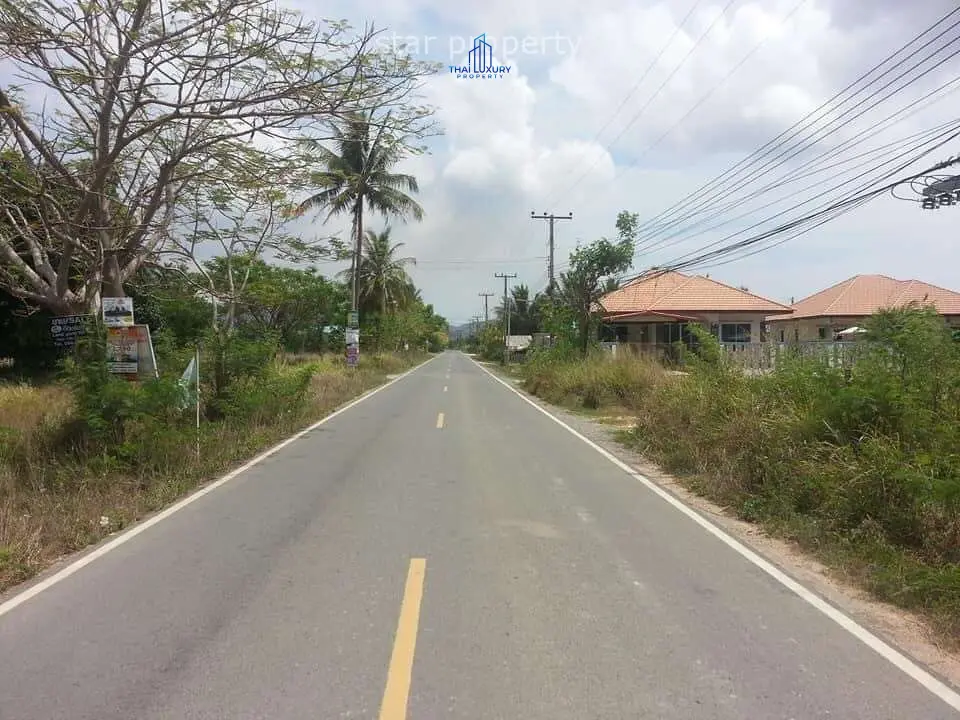 Large Rectangular Plot of Land with Easy Road Access in Hua Hin’s Semi-Rural Hin Lek Fai Area