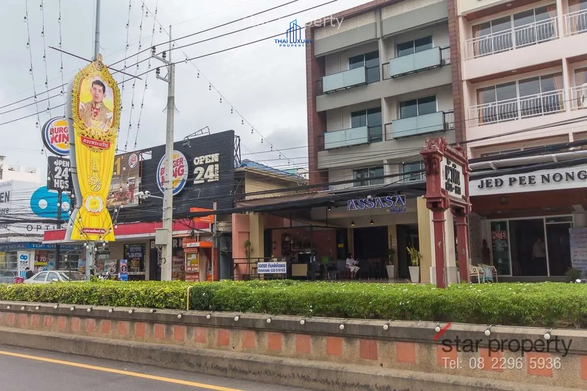 Spacious Mixed-Use Building with 23 Units and Pool in Hua Hin