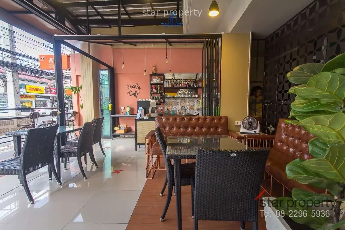 Spacious Mixed-Use Building with 23 Units and Pool in Hua Hin