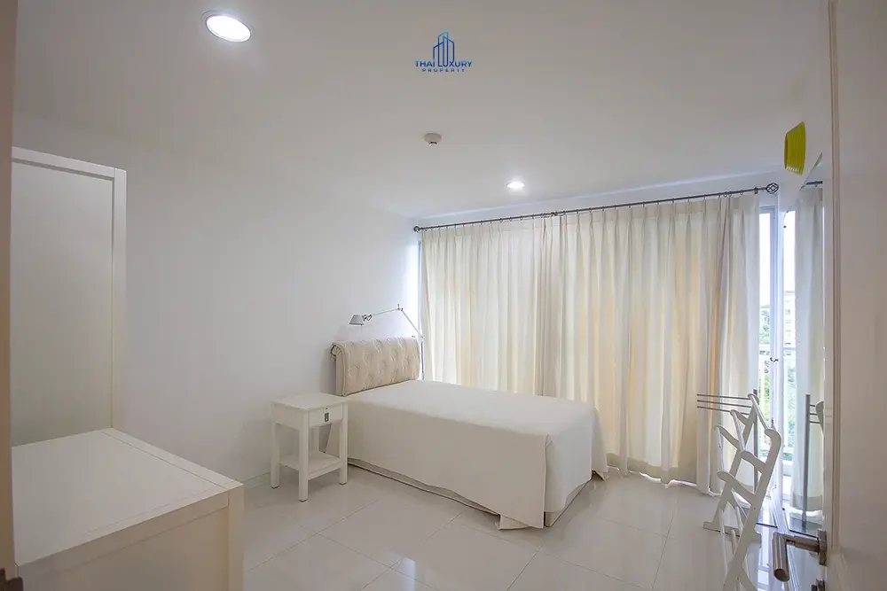 คอนโด 3 ห้องนอนกว้างขวางพร้อมระเบียงขนาดใหญ่และวิวทิวทัศน์ในหนองแก หัวหิน