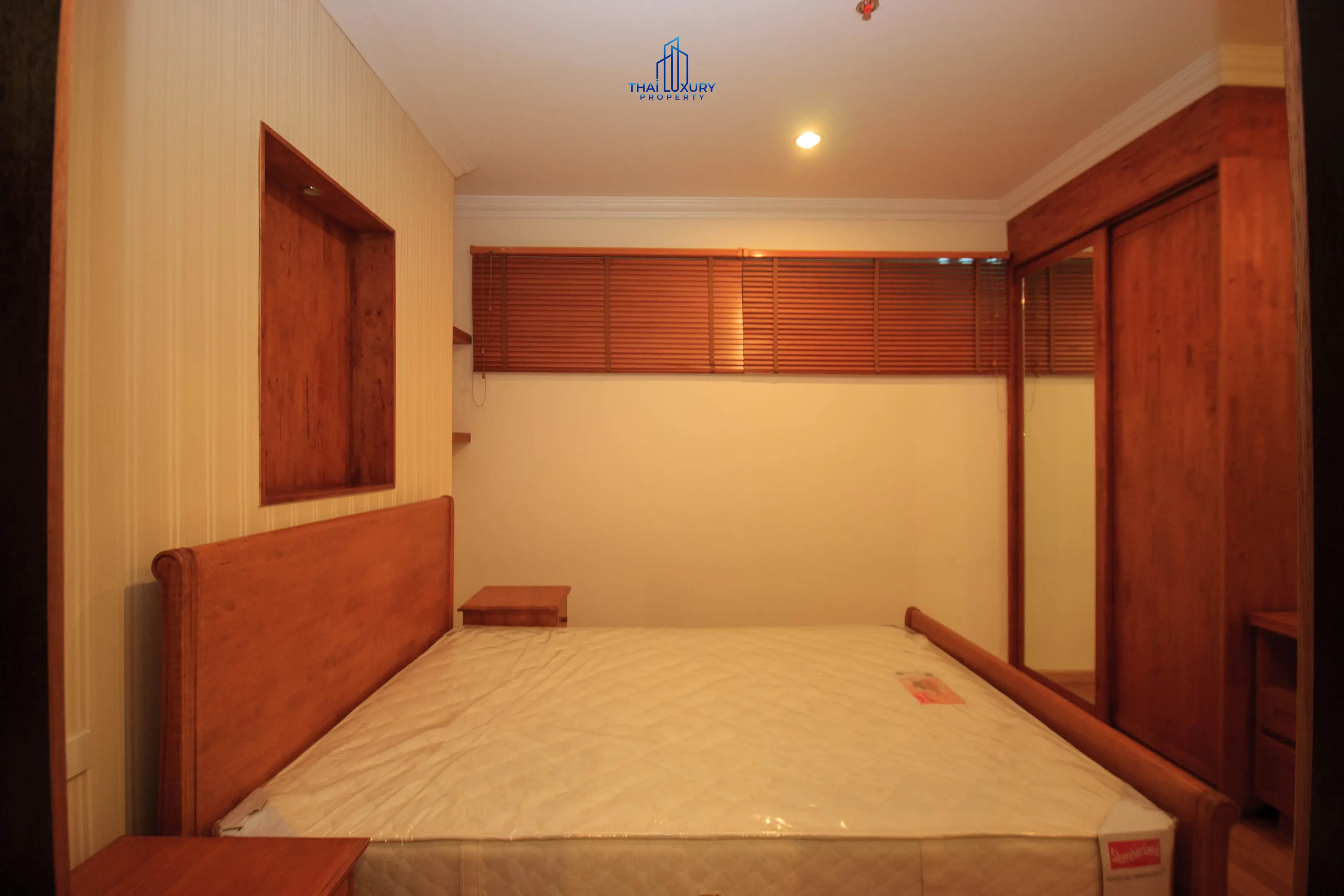 คอนโดขนาดกว้าง 3 ห้องนอน 4 ห้องน้ำ พร้อมระเบียงวิวทะเลที่ชะอำ