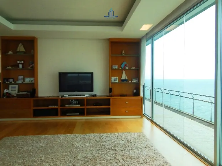 คอนโด 2 ห้องนอนกว้างขวาง พร้อมวิวทะเลกว้างไกลในชะอำ