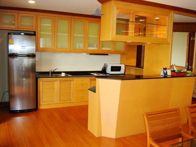 คอนโด 1 ห้องนอนกว้างขวางพร้อมวิวชายฝั่งที่สวยงามแบบพาโนรามาในหัวหิน