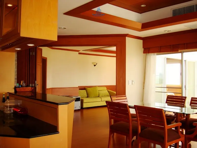 คอนโด 1 ห้องนอนกว้างขวางพร้อมวิวชายฝั่งที่สวยงามแบบพาโนรามาในหัวหิน
