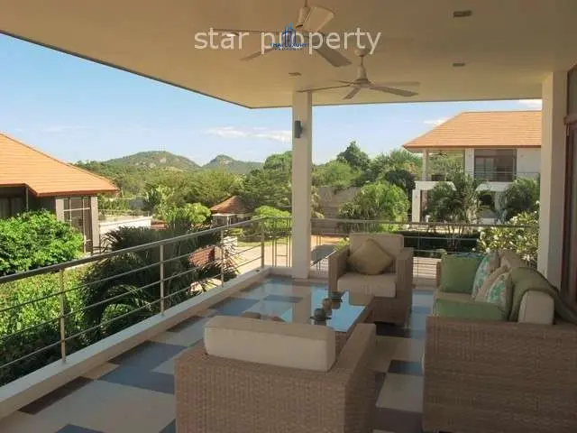 บ้านหลังใหญ่ 3 ห้องนอนพร้อมสระว่ายน้ำในย่านเงียบสงบของหัวหิน