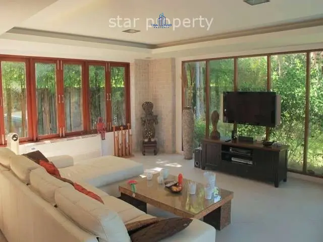 บ้านหลังใหญ่ 3 ห้องนอนพร้อมสระว่ายน้ำในย่านเงียบสงบของหัวหิน