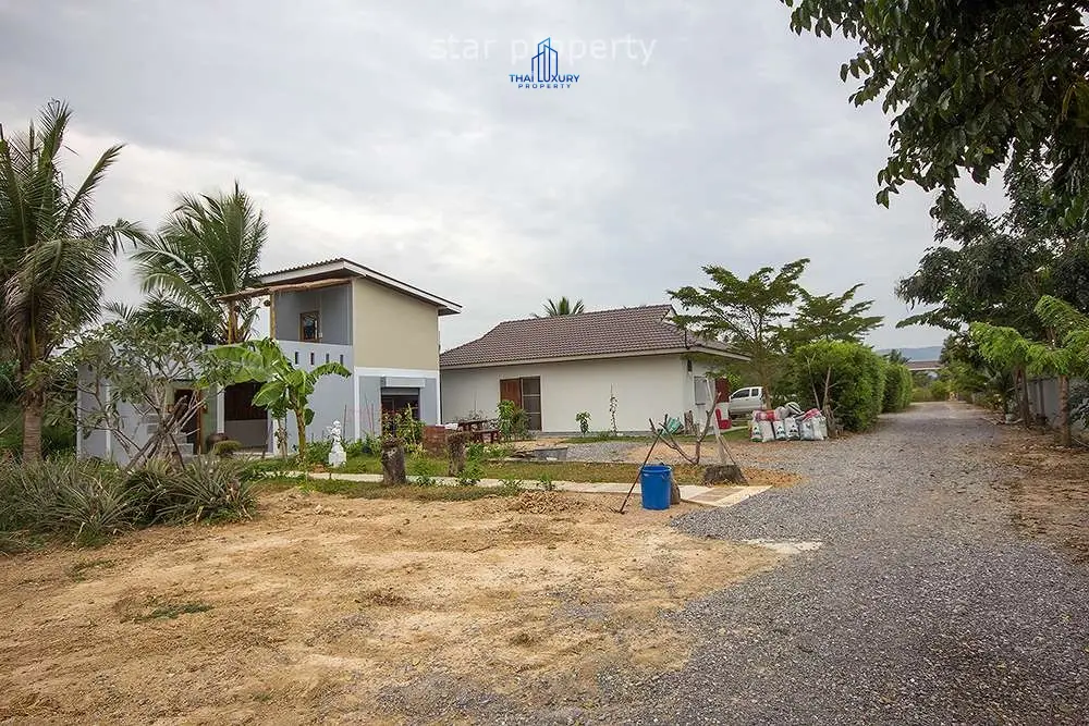 บ้านชั้นเดียวกว้างขวางบนที่ดิน 4,800 ตร.ม. พร้อมสวนร่มรื่นในหนองแก หัวหิน