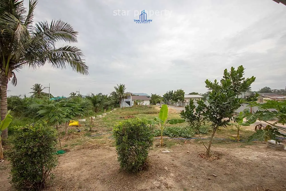 บ้านชั้นเดียวกว้างขวางบนที่ดิน 4,800 ตร.ม. พร้อมสวนร่มรื่นในหนองแก หัวหิน