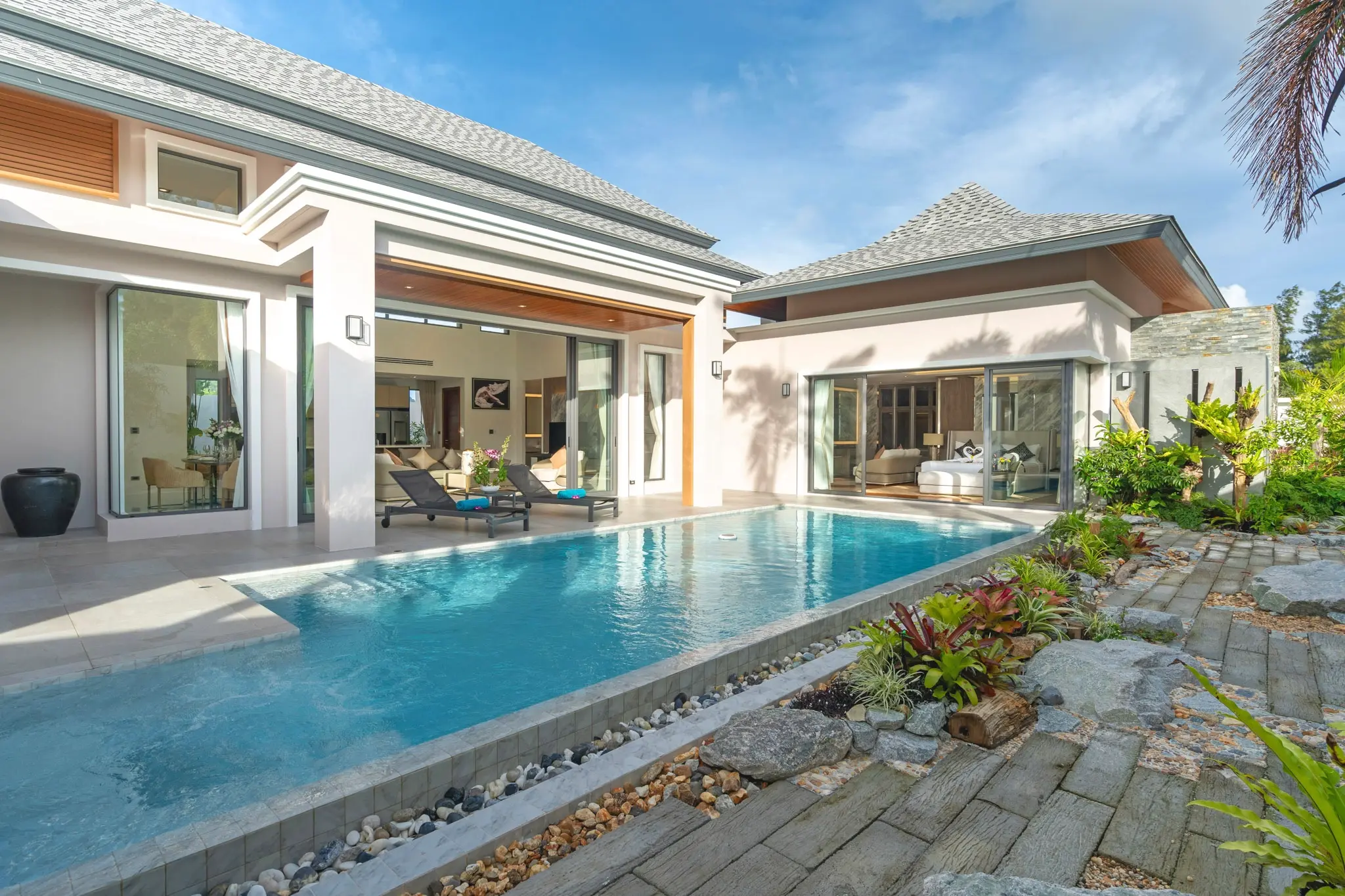 THE BREEZE VILLAS B1