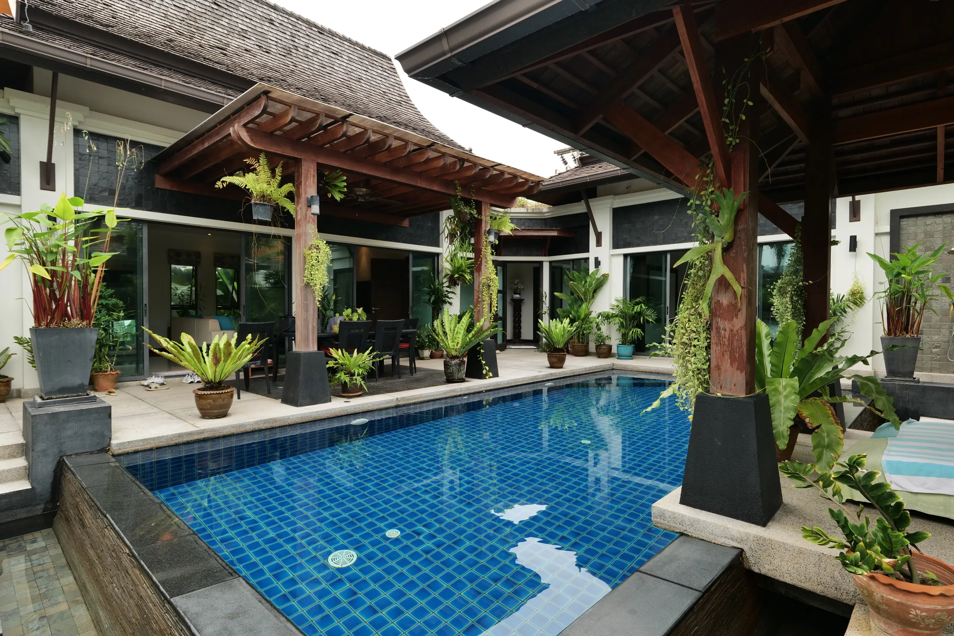 BAAN LAWADEE VILLAS