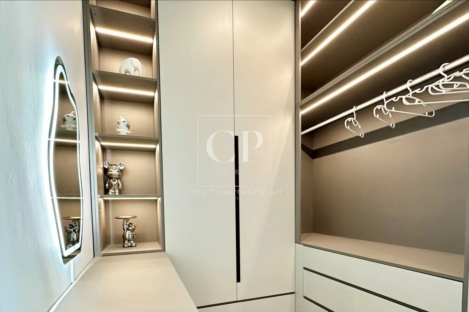 บ้าน 4 ห้องนอนที่เพิ่งสร้างเสร็จใหม่ในเกาะแก้ว ภูเก็ต ประเทศไทย