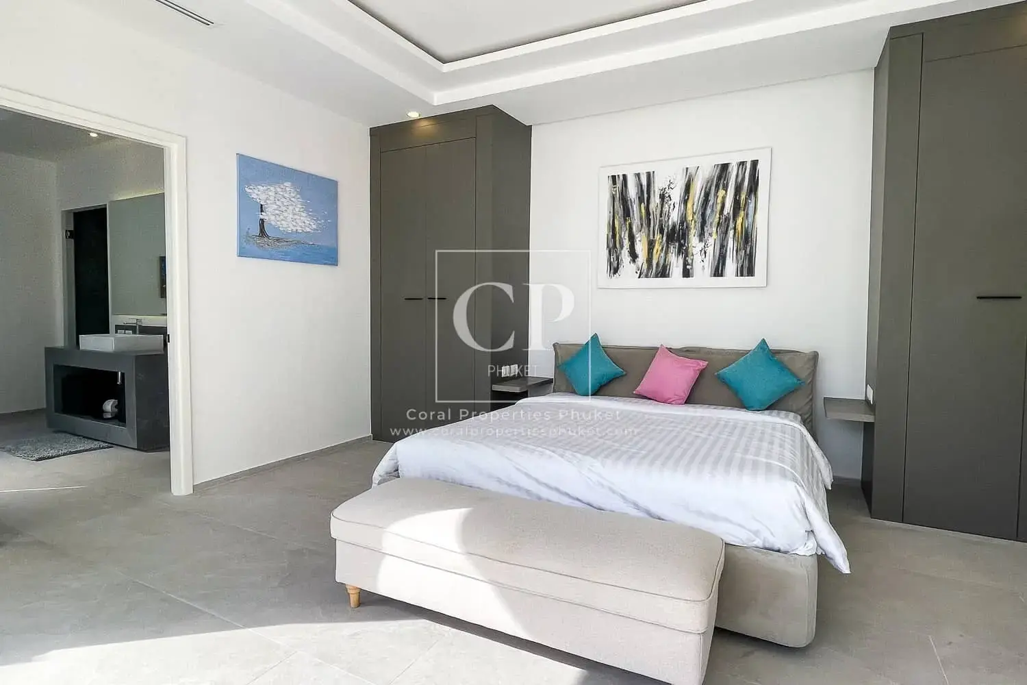 ให้เช่า วิลล่าพูล 3 ห้องนอนสุดหรูและมีสไตล์ในราไวย์ ภูเก็ต ประเทศไทย
