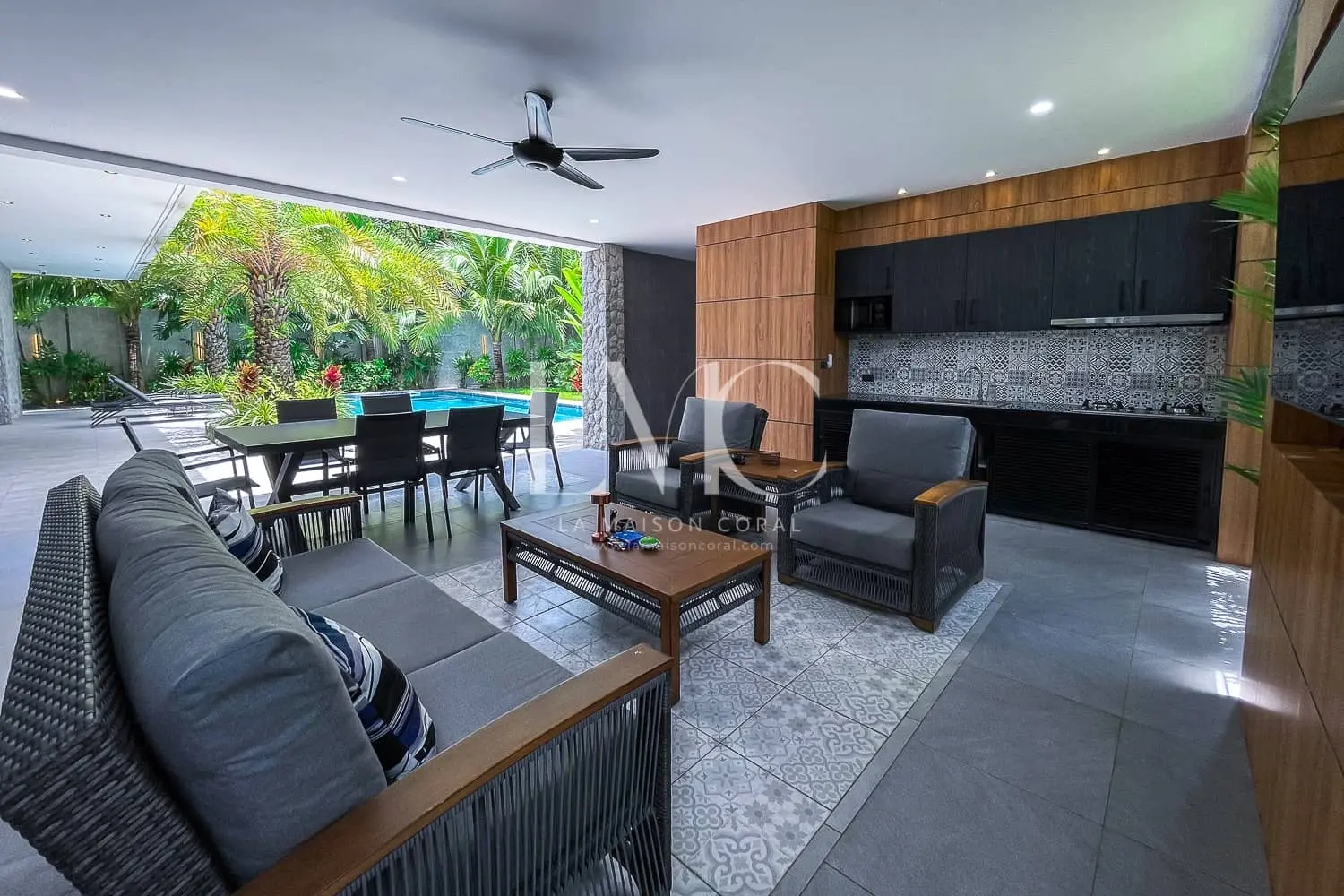 Splendid Stylish 3-Bedroom Pool Villa Located in Rawai, Phuket