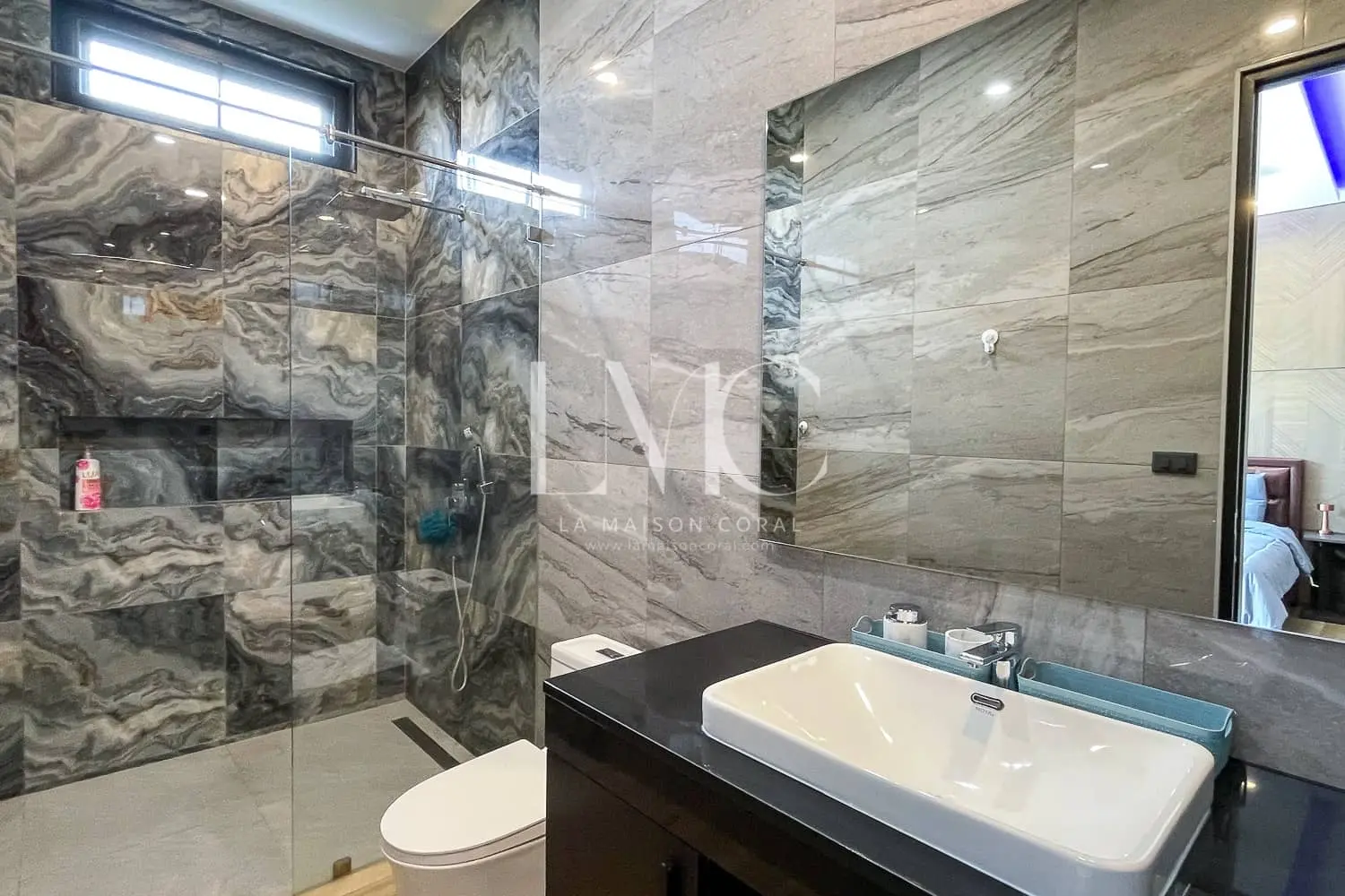 Splendid Stylish 3-Bedroom Pool Villa Located in Rawai, Phuket