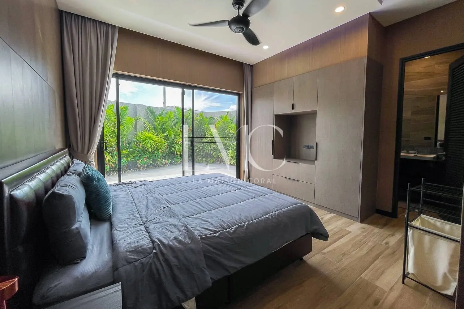 Splendid Stylish 3-Bedroom Pool Villa Located in Rawai, Phuket
