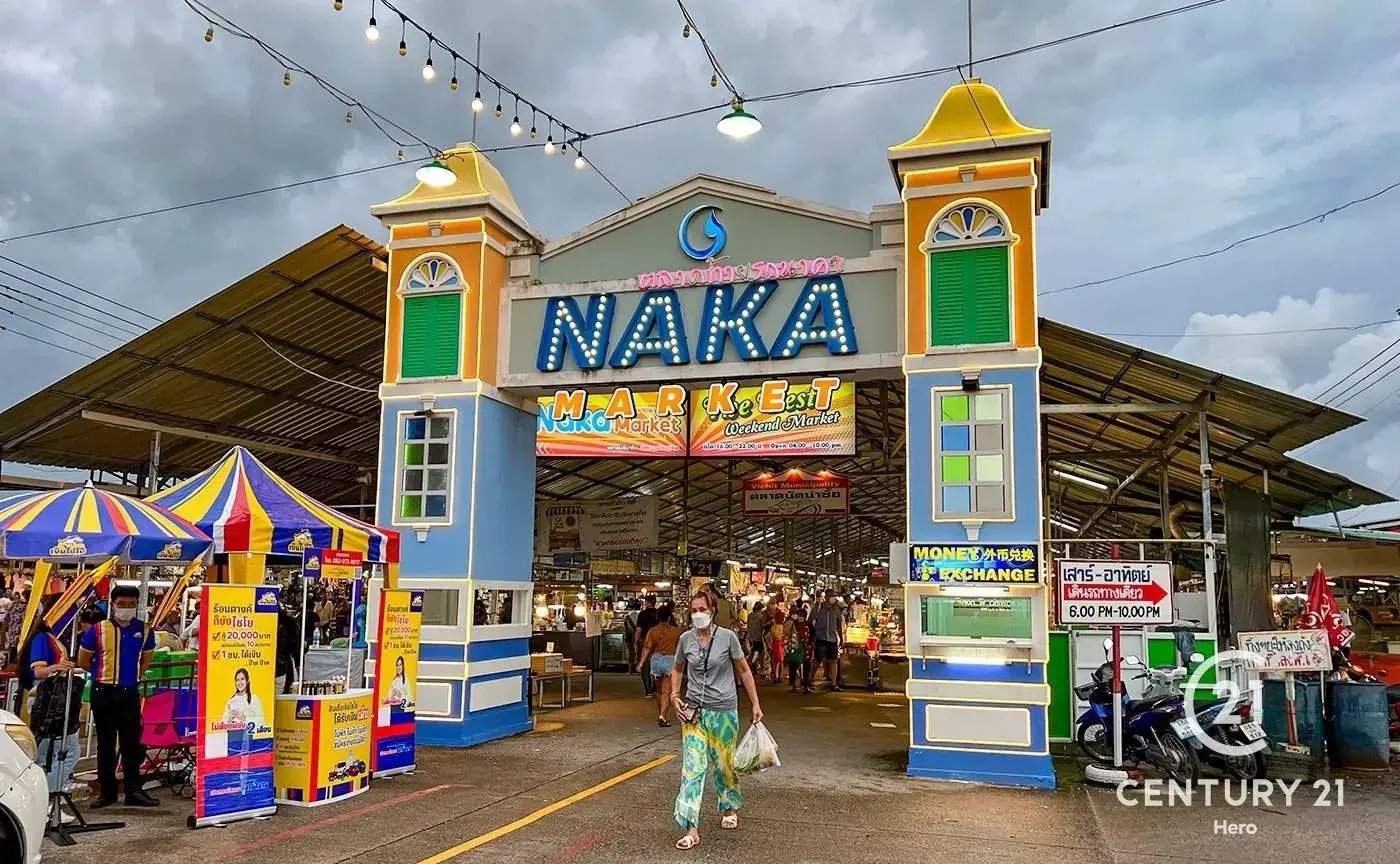Naka Weekend Market