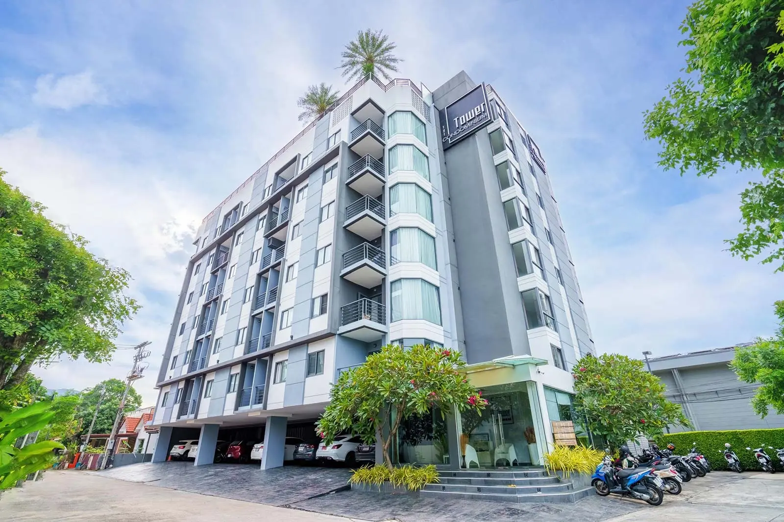 Noon Village Tower 1 Condominium 