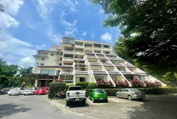 The Green Golf Residence