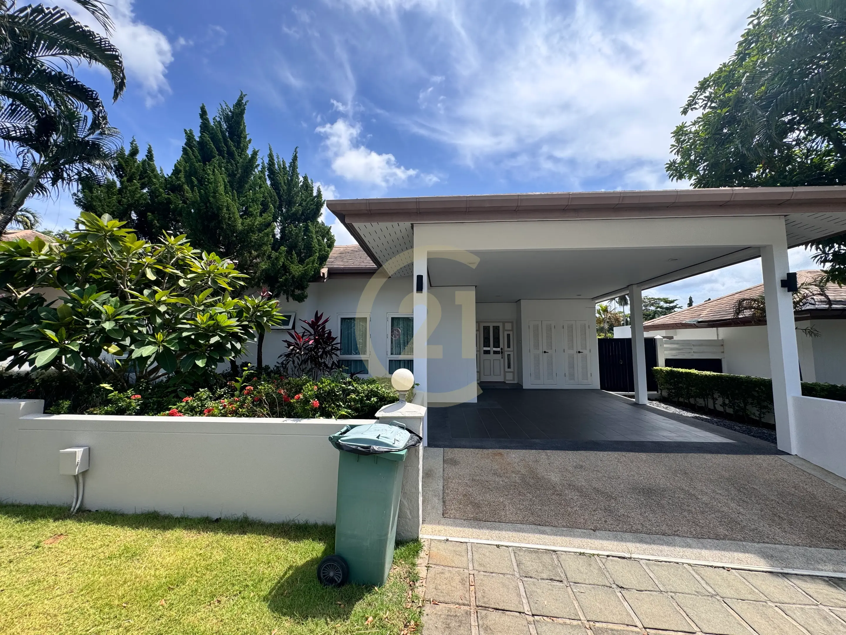 3 Bedroom en-suite Villa for rent in Rawai