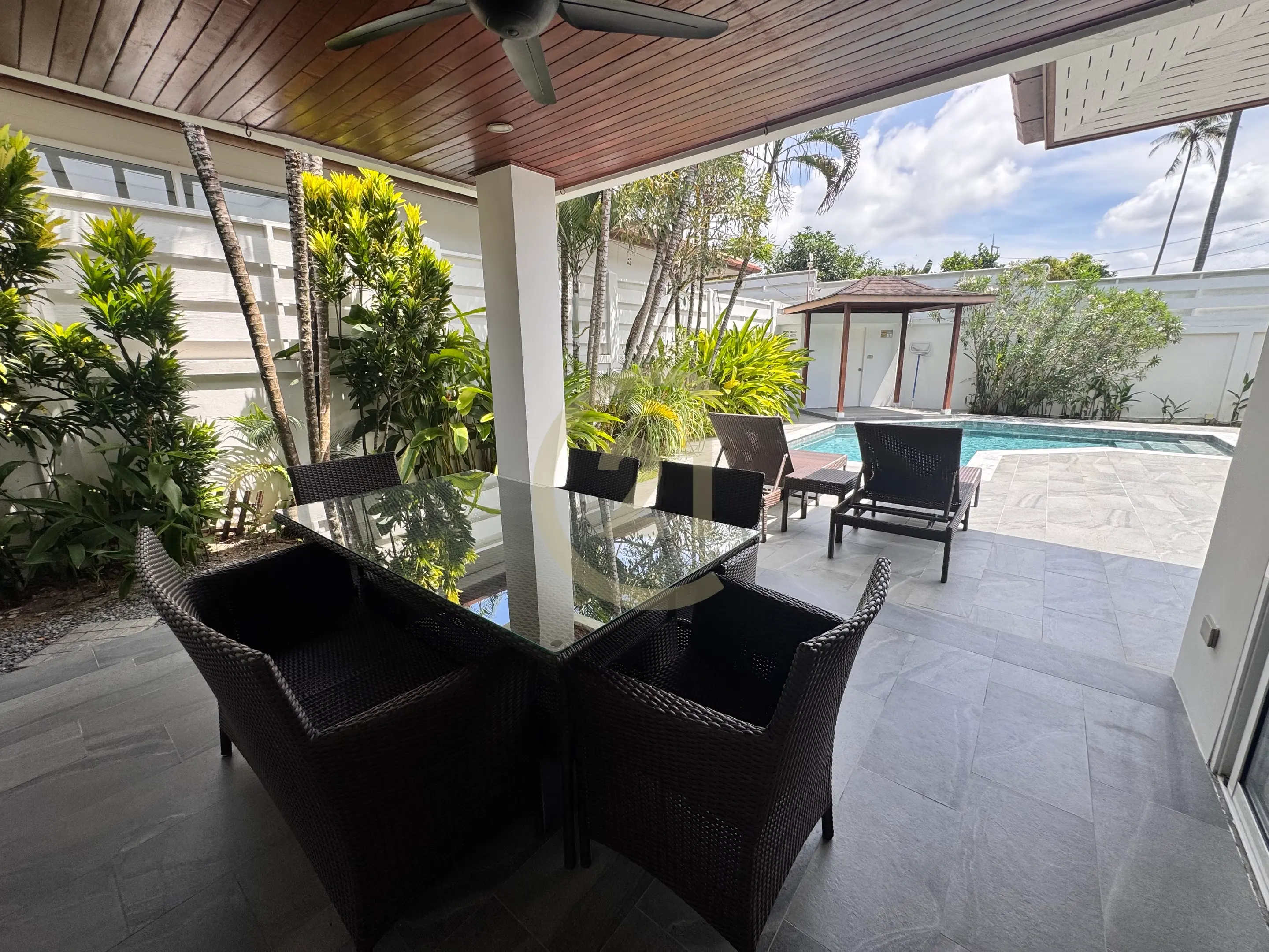 3 Bedroom en-suite Villa for rent in Rawai