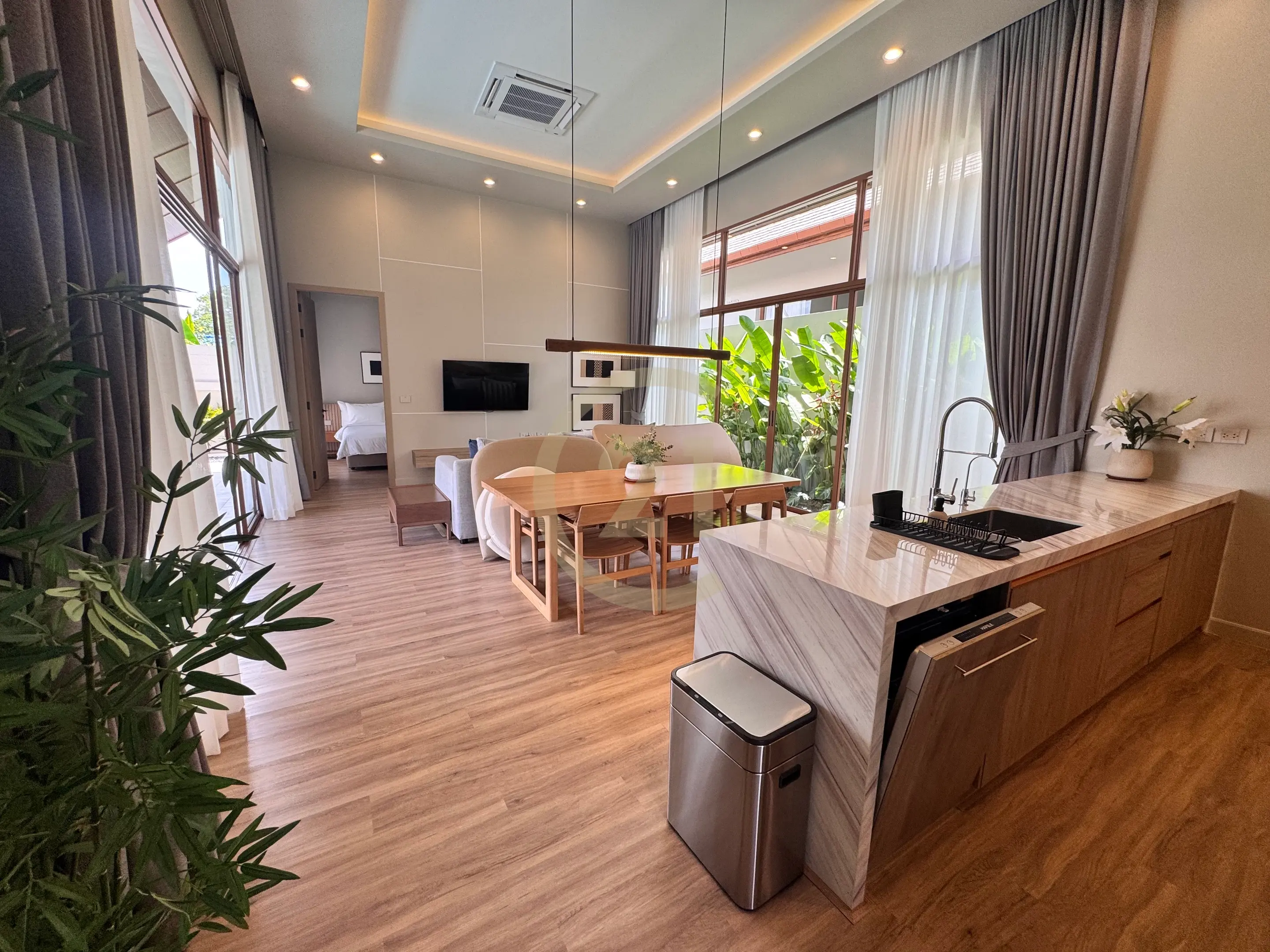 Luxury 3 Bedroom en-suite Pool Villa for rent in Rawai