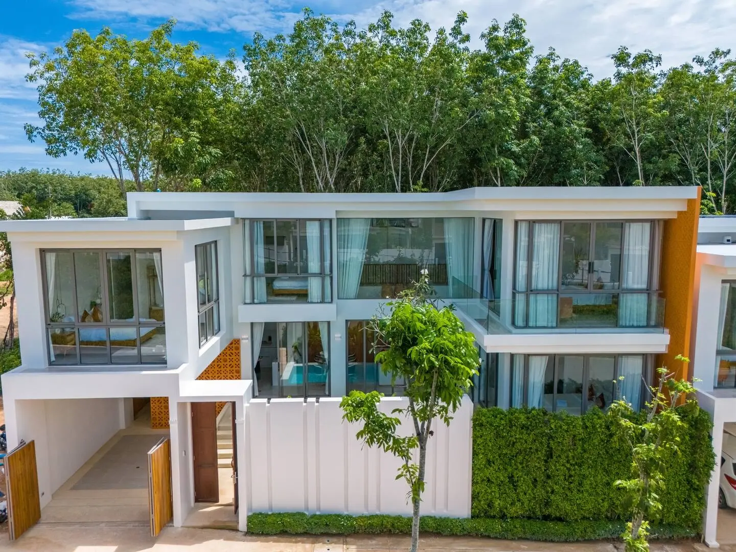 Exclusive 4-BR Pool Villa in Pasak with 8% Rental Guarantee