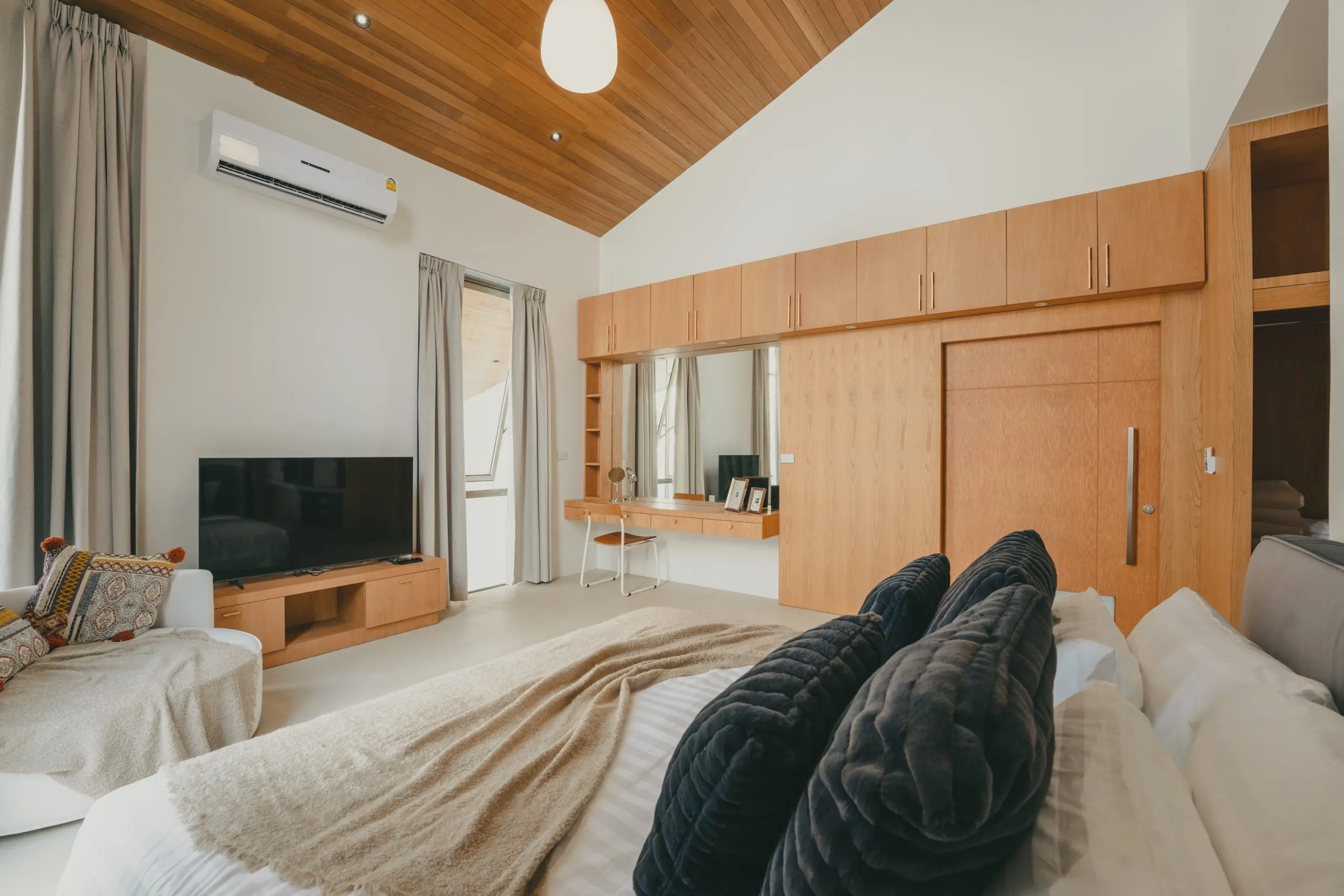 3-5 Bedrooms Elevating Phuket Property Development to New Heights
