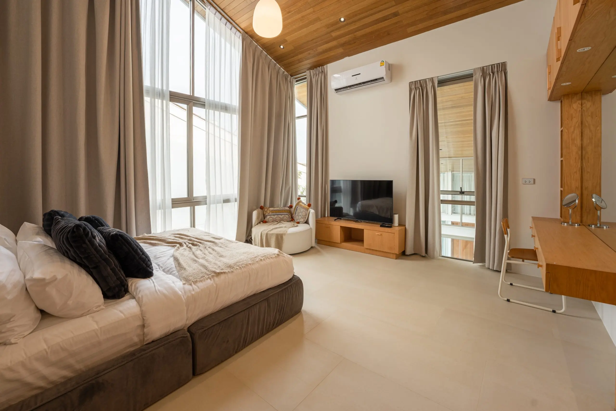 3-5 Bedrooms Elevating Phuket Property Development to New Heights